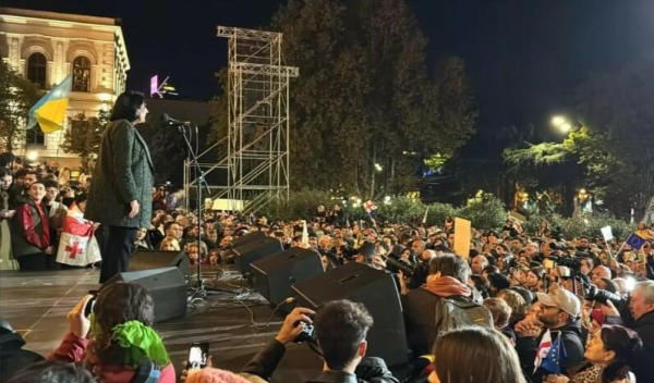 Zurabişvili aksiya başlatdı: Bu, xalqa qarşı müharibədir! 